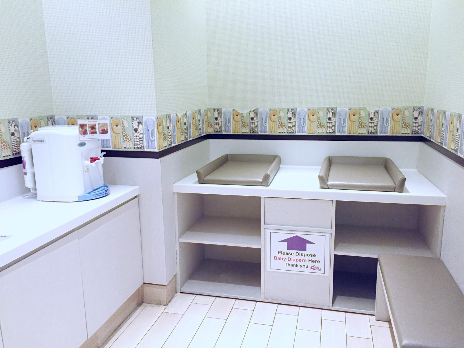 bedok_mall_nursing_baby_room_review_2